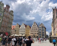 Ciemne chmury nad Rynkiem