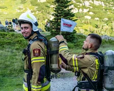 998 strażaków z całej Polski zdobyło Śnieżkę. Promowali dawstwo szpiku