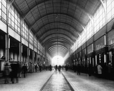 <p>Dworzec Gł&oacute;wny we Wrocławiu w latach 70. Hala Gł&oacute;wna</p>