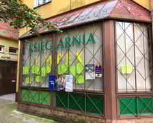 Zamknięta księgarnia DODO przy ul. Czarnieckiego 11C na osiedlu Szczepin we Wrocławiu