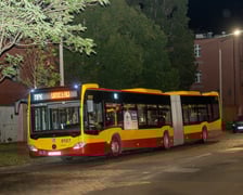 Ewakuacja mieszkańców bloku przy ul. Poznańskiej. Kilka niewybuchów w jednym z mieszkań