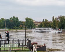 Statki i łodzie wrocławskiej żeglugi wycieczkowej na Odrze w okresie zagrożenia powodzią