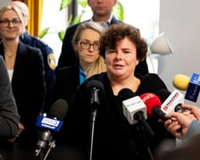 Anna Ciesłowska, dyrektorka Zarządu Cmentarzy Komunalnych we Wrocławiu, na konferencji poświęconej dniu Wszystkich Świętych