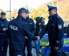 Flota dolnośląskiej policji powiększyła się o 12 pojazdów z napędem hybrydowym