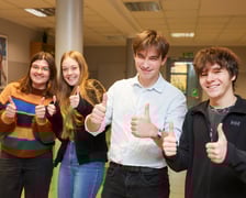 Amelia Tusz, Maja Żmijewska, Karol Gąsior i Szymon Leśniak z XII LO we Wrocławiu