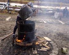 <p>Produkcja świec okopowych</p>