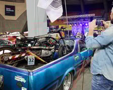 <p>Zabytkowe samochody, motocykle i rowery custom obejrzymy na imprezie Kustomhead w Hali Stulecia</p>