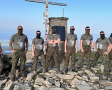 Szkolenia i zajęcia kondycyjne żołnierzy kompanii ochorny z lotniska Wrocław - Strachowice