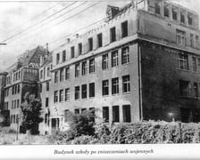 <p>Technikum 15 we Wrocławiu obchodzi 75-lecie istnienia. Zobacz jak wyglądało dawniej&nbsp;&nbsp;- zniszczony budynek szkoły</p>