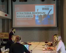 Uczestnicy spotkania Unii Metropolii Polskich we wrocławskiej Barbarze.