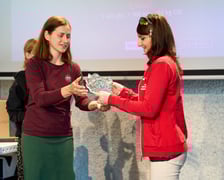 <p>Wręczenie nagr&oacute;d 6. edycji akcji &bdquo;W k&oacute;łko kręcę&rdquo; w Barbarze &ndash; laureatka III miejsca EB83 (4 059 pkt, 932 km)</p>