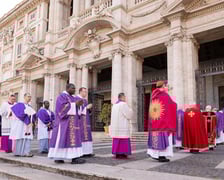 <p>Bazylika, w kt&oacute;rej spocznie Franciszek, zdjęcie z nabożeństwa wielkopostnego&nbsp;</p>