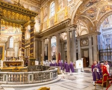 <p>Bazylika, w kt&oacute;rej spocznie Franciszek, zdjęcie z nabożeństwa wielkopostnego&nbsp;</p>