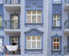 Kurkowa 61-63 po remoncie fasady w 2024 roku