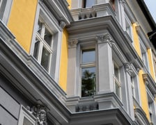 <p>Kamienica przy ul. Cybulskiego 19 - wykusze</p>