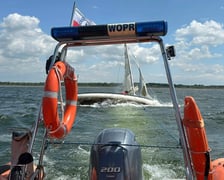 <p>Omega przewr&oacute;ciła się na Zalewie Mietkowskim</p>