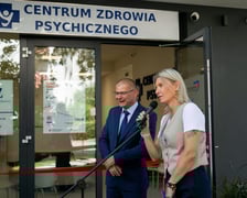 <p>Dyrektor WCZ dr Wojciech Skiba i wizeprezydent Wrocławia Renata Granowska</p>