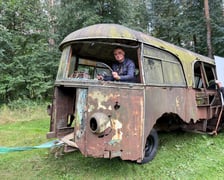 Wrak legendarnego autobusu Bałtyk, który trafił do Muzeum Motoryzacji WENA w Oławie