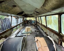 Wrak legendarnego autobusu Bałtyk, który trafił do Muzeum Motoryzacji WENA w Oławie