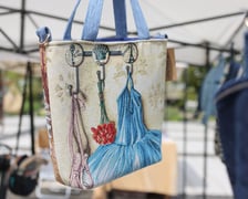 <p>Targi rękodzieła na placu Nowy Targ</p>