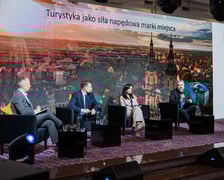 <p>"Turystyka jako siła napędowa marki miejsca" - panel na Forum Ekonomicznym 2025 w Karpaczu</p>