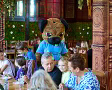 <p>Spotkanie w Restauracji Letnia w Zoo Wrocław z rodzinami zastępczymi i osobami prowadzącymi rodzinne domy dziecka&nbsp;</p>