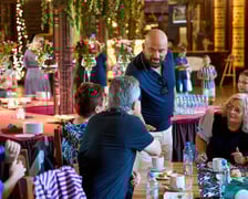 <p>Spotkanie w Restauracji Letnia w Zoo Wrocław z rodzinami zastępczymi i osobami prowadzącymi rodzinne domy dziecka&nbsp;</p>