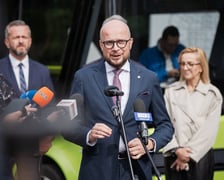 Wiceprezydent Jakub Mazur na konferencji zapowiadającej testy Blees BB-1