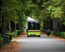 Autonomiczny pojazd Blees BB-1 na cmentarzu Osobowickim