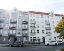 <p>Kamienice przy ul. Krakowskiej 25 i 27, widok od frontu&nbsp;</p>