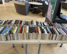 Kiermasz książek w bibliotece przy ul. Grabiszyńskiej we Wrocławiu