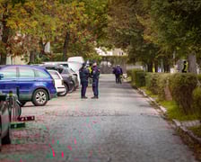 <p>Za pr&oacute;bę wkroczenia na teren objęty ewakuacją dostaliśmy upomnienie. Należy się stosowac do poleceń policji</p>