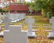 <p>Nowe pomniki zastąpiły krzyże pokutne</p>