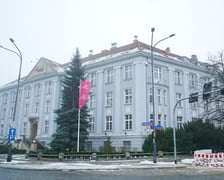 <p>Plac Powstańc&oacute;w Śląskich 20</p>