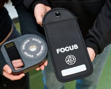 Etui na telefon blokujące sygnał