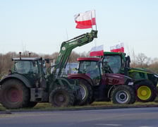 Protest rolników przy rondzie Ochotniczych Straży Pożarnych na Wschodniej Obwodnicy Wrocławia na wysokości miejscowości Kiełczówek w pobliżu wrocławskiego Wojnowa