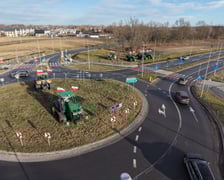 Protest rolników przy rondzie Ochotniczych Straży Pożarnych na Wschodniej Obwodnicy Wrocławia na wysokości miejscowości Kiełczówek w pobliżu wrocławskiego Wojnowa