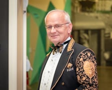 Bal sylwestrowy seniorów "Neonowa Noc" w Centrum Historii Zajezdnia