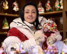 Jarmark Bożonarodzeniowy 2025 we Wrocławiu. Na zdjęciach odwiedzający i sprzedawcy na jarmarku we Wrocławiu