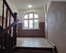 <p>Klataka schodowa kamienicy przy ul. Chińskiej 14b</p>