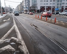 Remont torowiska na ulicy Trzebnickiej będzie dla MPK największym wyzwaniem inwestycyjnym w 2026 roku. Na zdjęciu z 9 stycznia obecny stan torów