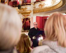 <p>Zwiedzanie Opery Wrocławskiej podczas Operowego Labiryntu</p>