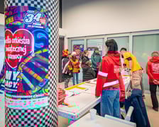 Wolontariusze w sztabie WOŚP w barze Barbara