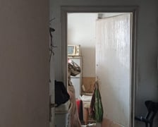 <p>Interwencja w mieszkaniu na Nowowiejskiej - Animal Patrol likwiduje nielegalny "gołębnik"</p>