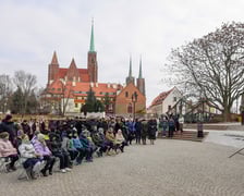Uroczystość odsłonięcia tablicy z nazwą Skwer Pojednania