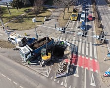 <p>Usuwanie awarii wodociągowej na skrzyżowaniu ulic Ślężnej i Kamiennej. Wrocław, 28.02.2026</p>