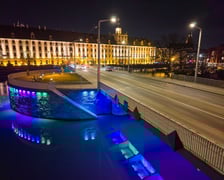 <p>Podświetlone Mosty Uniwersyteckie. Widok po zmroku. Wrocław, 28.02.2026</p>