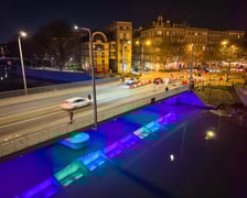<p>Podświetlone Mosty Uniwersyteckie. Widok po zmroku. Wrocław, 28.02.2026</p>