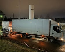 <p>Tansport agregatu do szpitala</p>