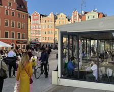 <p>Ogr&oacute;dki typu "szklarnia" są zgodnie z przepisami nielegalne</p>